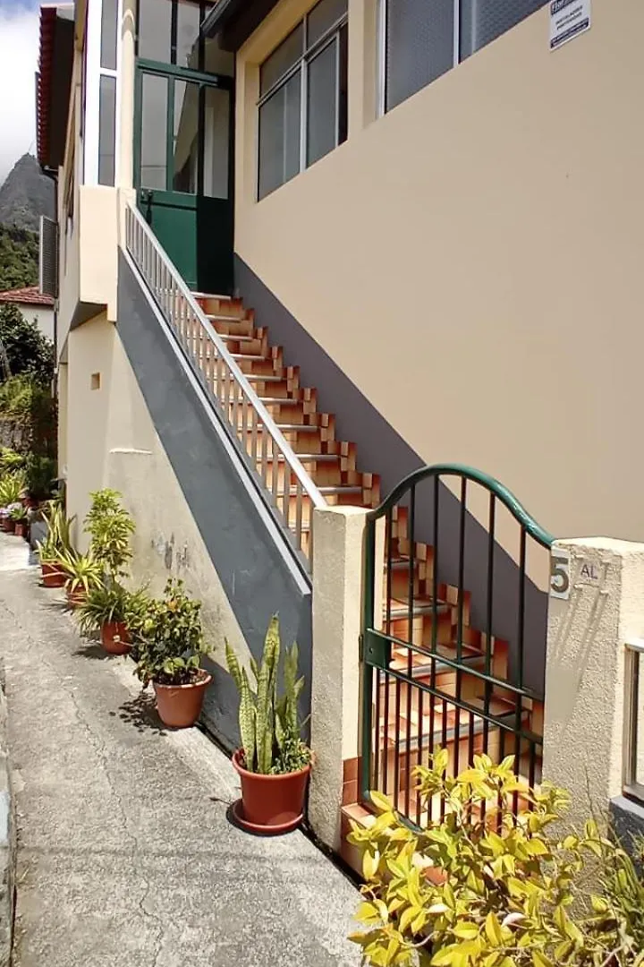 Vitorio'S Guesthouse São Vicente Nyaraló